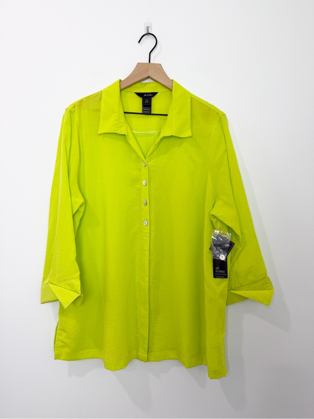 Ali Miles NWT Button Front Shirt Size XL Lime Green Long Sleeve Collared Blouse
